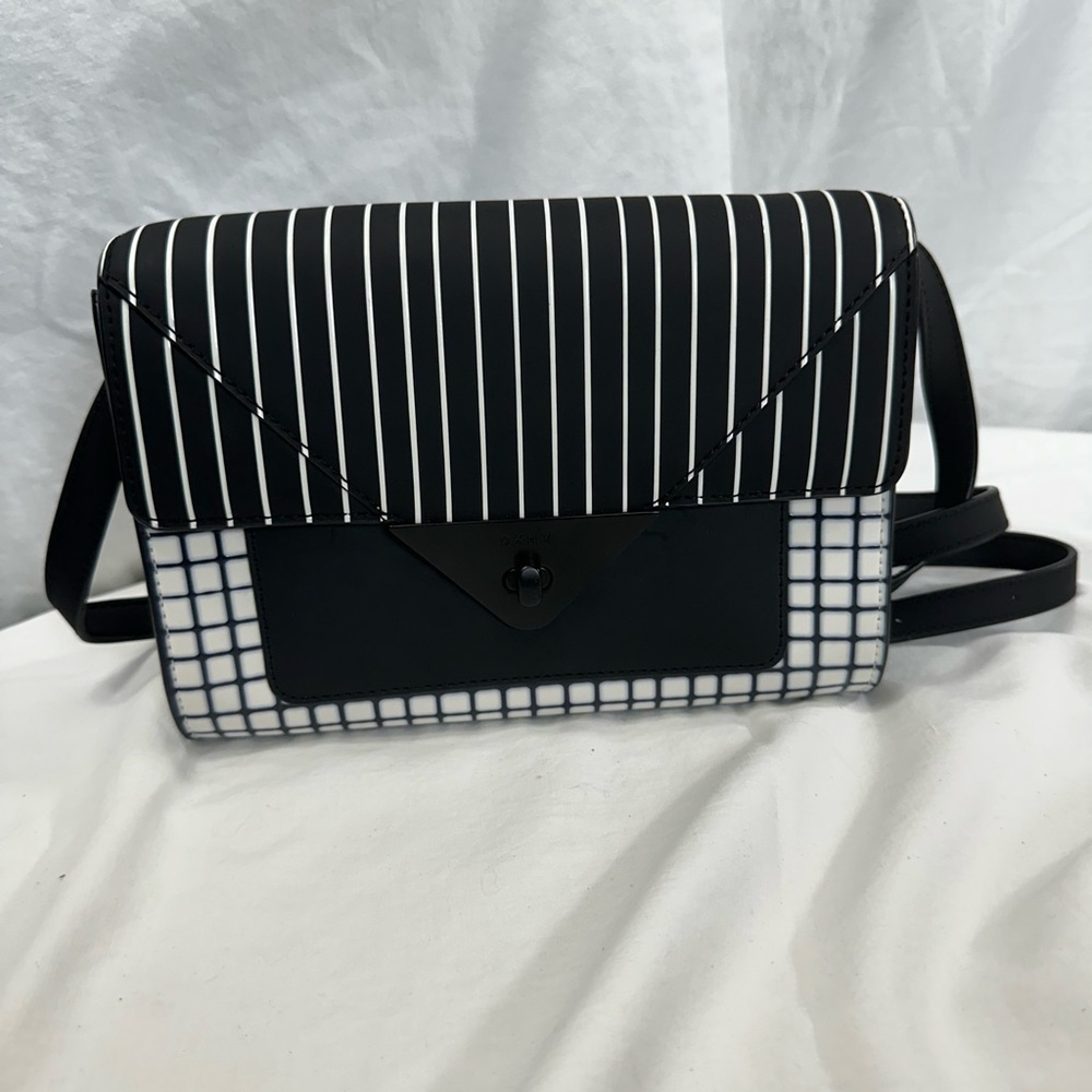 Macy’s by DKNY Jaxone Leather Clutch Crossbody. Black & White NWT